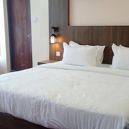 Hotel Aerolink Kathmandu Exterior photo